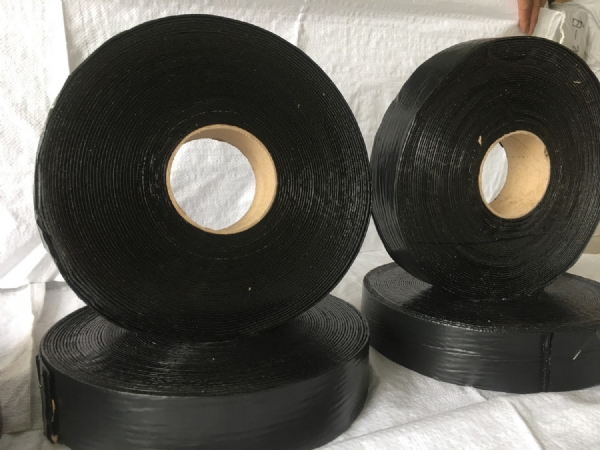 贴缝带施工方法