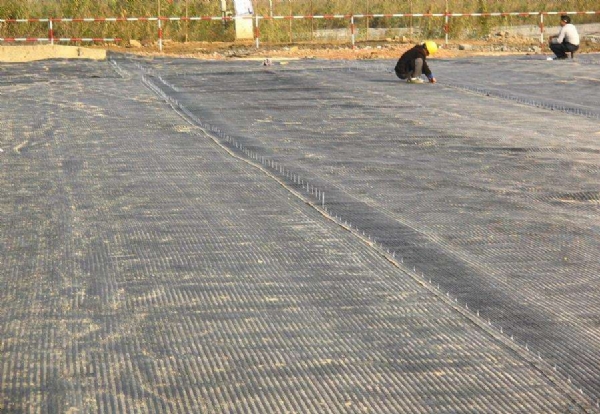 双向塑料土工格栅是怎样施工的